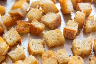 HOMESTYLE CROUTONS