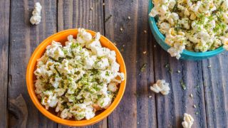 KERNELS-BOLD BUFFWING POPCORN SEAS   