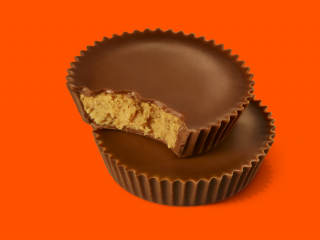  REESES PEANUT BUTTER CUPS 