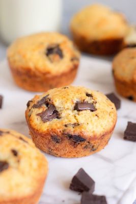 PETIT BANANA MUFFINS