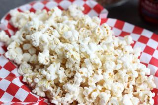 KERNELS-MMM WHITE CHEDDAR POPCORN SEAS 